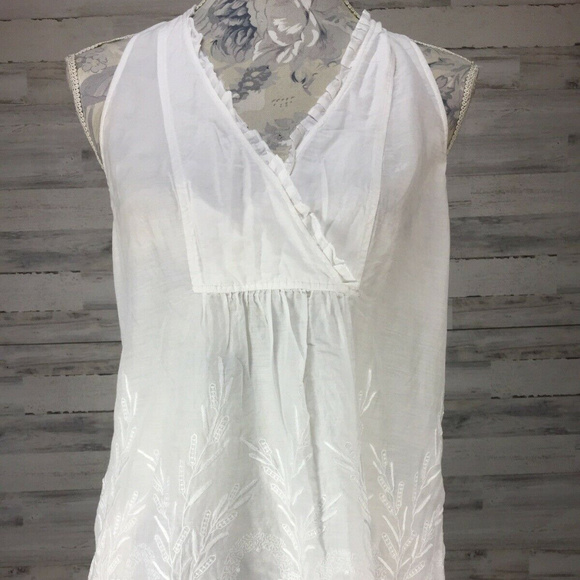 BCBG MaxAzria sz M White Silk Wrap V Neck Tank Top - Picture 1 of 8